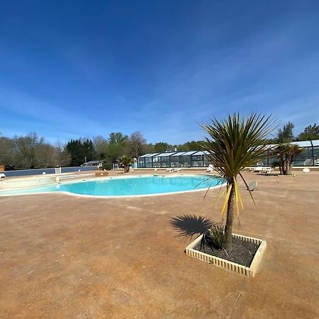 Vue Sur Le Lac, Cadre Verdoyant, Camping 4 Etoiles Aureilhan  Exterior photo